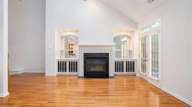 6371 Queens Court Trace 16, Mableton, GA 30126