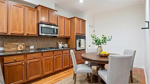 6371 Queens Court Trace 16, Mableton, GA 30126