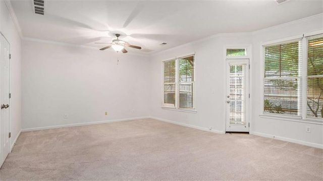 6371 Queens Court Trace 16, Mableton, GA 30126