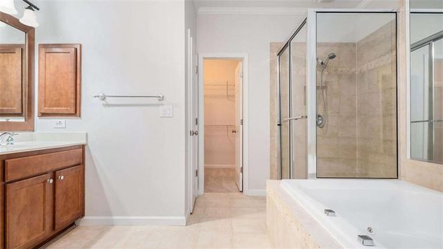 6371 Queens Court Trace 16, Mableton, GA 30126