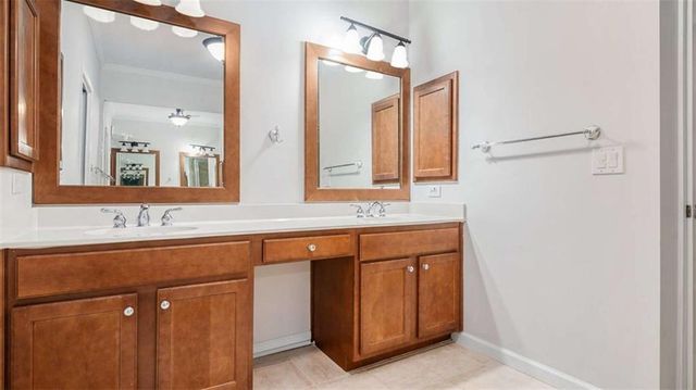 6371 Queens Court Trace 16, Mableton, GA 30126