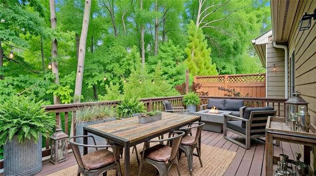 6371 Queens Court Trace 16, Mableton, GA 30126