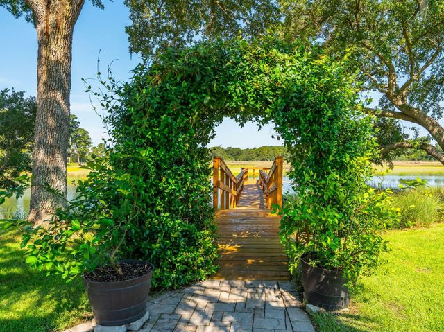 194 Beresford Creek Street, Charleston, SC 29492