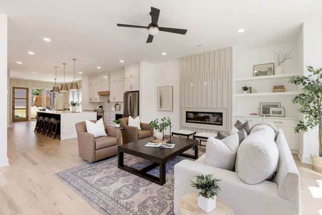 1215 Montgomery Ave, Nashville, TN 37207
