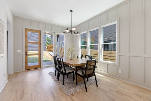 1215 Montgomery Ave, Nashville, TN 37207
