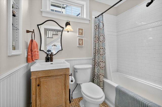 4320 43rd Avenue S, Minneapolis, MN 55406