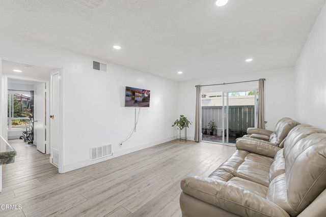 1300 Saratoga Avenue 2308, Ventura, CA 93003