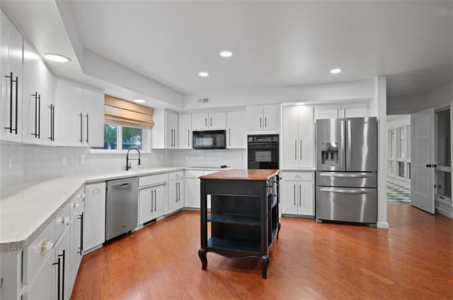 12716 Saint Andrews Drive, Oklahoma City, OK 73120