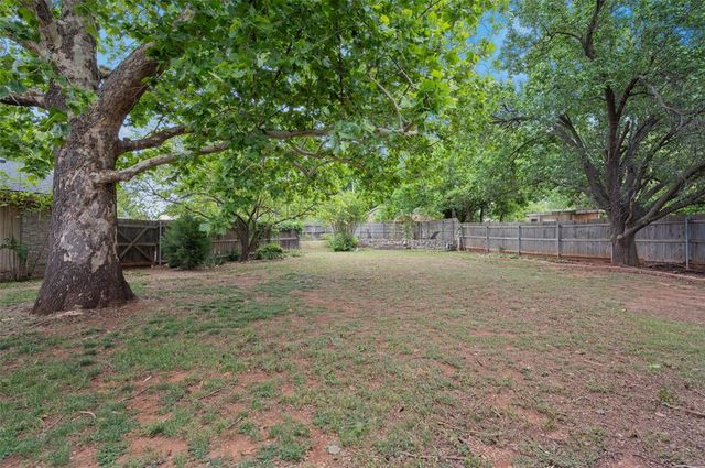 12716 Saint Andrews Drive, Oklahoma City, OK 73120
