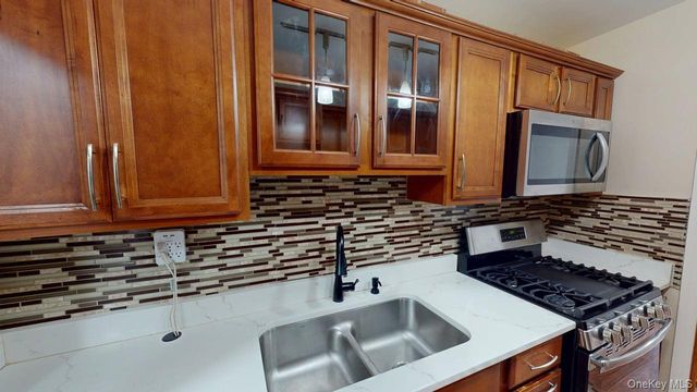 678 Warburton 6B, Yonkers, NY 10701