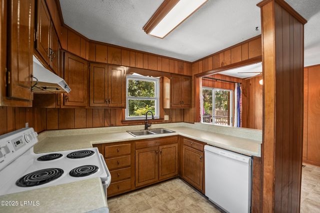 25 Miller Drive, Beaufort, SC 29907