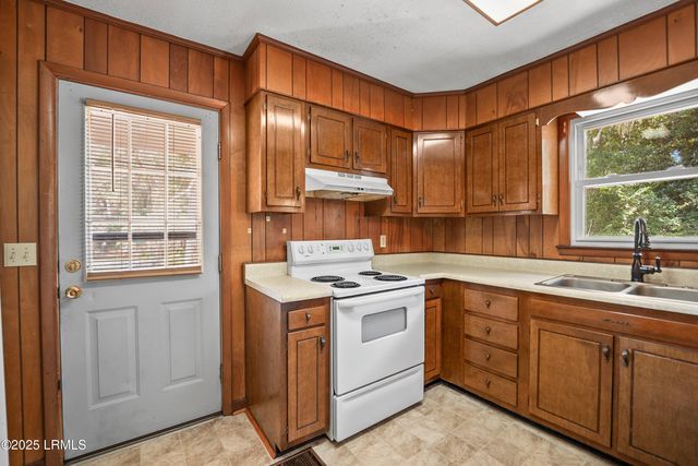 25 Miller Drive, Beaufort, SC 29907