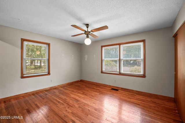 25 Miller Drive, Beaufort, SC 29907