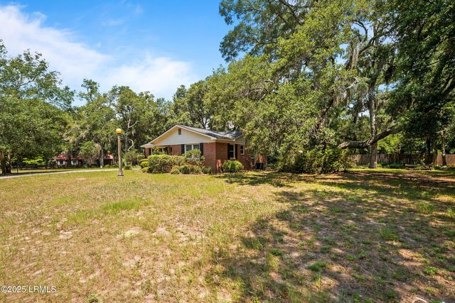 25 Miller Drive, Beaufort, SC 29907