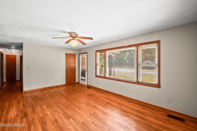 25 Miller Drive, Beaufort, SC 29907