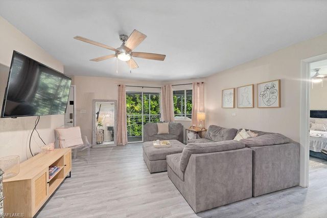 3180 Seasons WAY 915, Estero, FL 33928