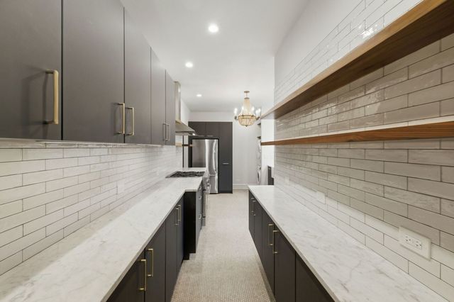 540 Sheridan Road 3, Evanston, IL 60202