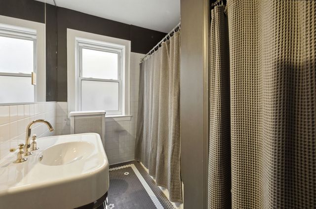 540 Sheridan Road 3, Evanston, IL 60202