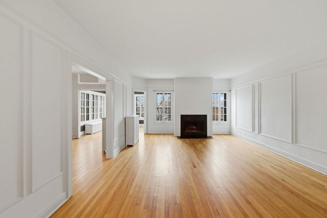 540 Sheridan Road 3, Evanston, IL 60202