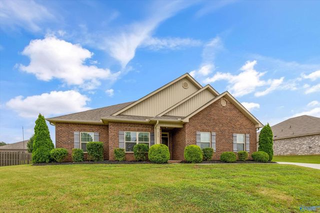 222 Dinner Tree Square, Huntsville, AL 35811