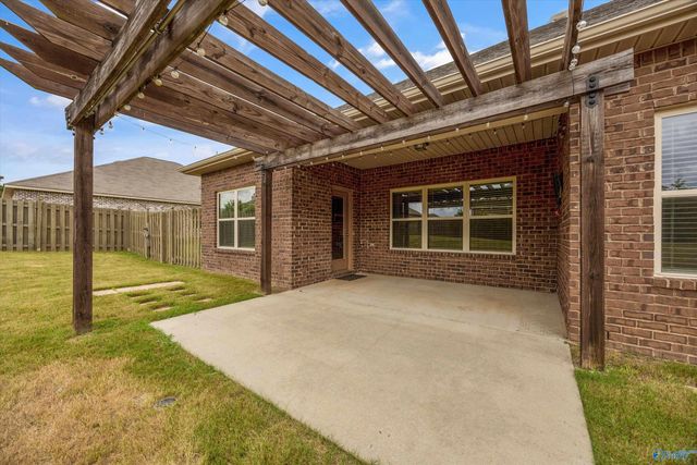 222 Dinner Tree Square, Huntsville, AL 35811