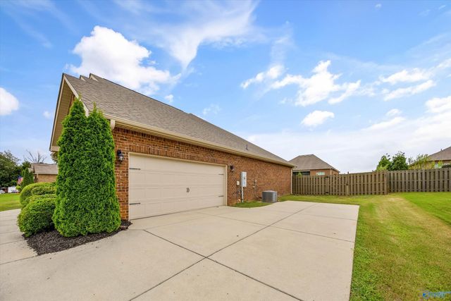 222 Dinner Tree Square, Huntsville, AL 35811