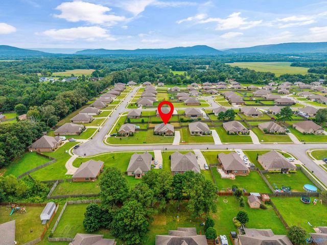 222 Dinner Tree Square, Huntsville, AL 35811