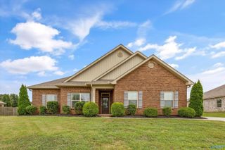 222 Dinner Tree Square, Huntsville, AL 35811