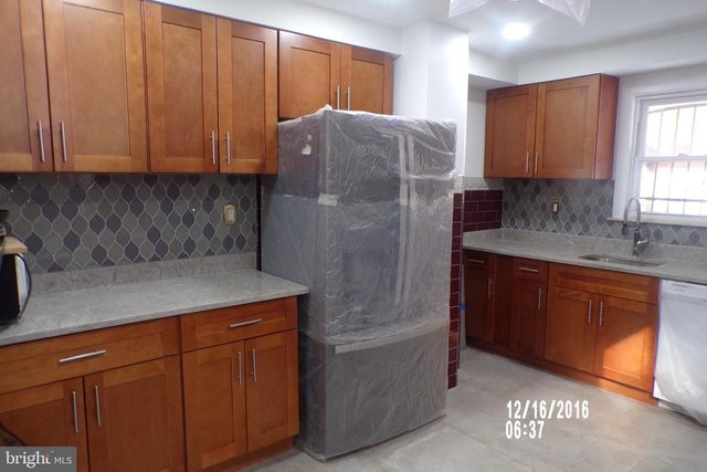 806 PRINCETON AVE, Camden, NJ 08103