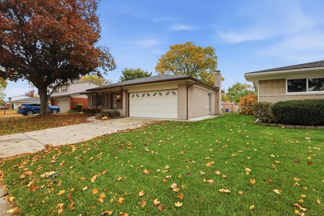 11220 Canterbury Drive, Warren, MI 48093