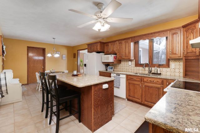 1404 DOWNING Court, Tremont, IL 61568