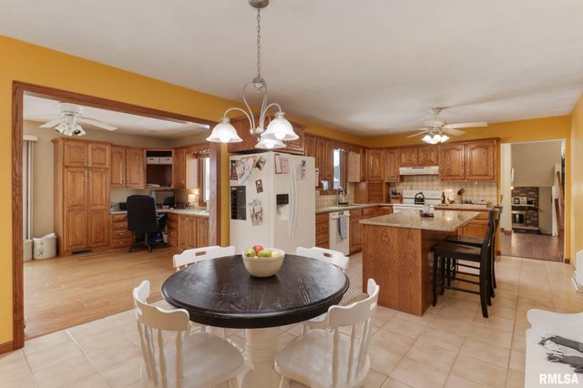 1404 DOWNING Court, Tremont, IL 61568