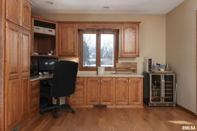 1404 DOWNING Court, Tremont, IL 61568