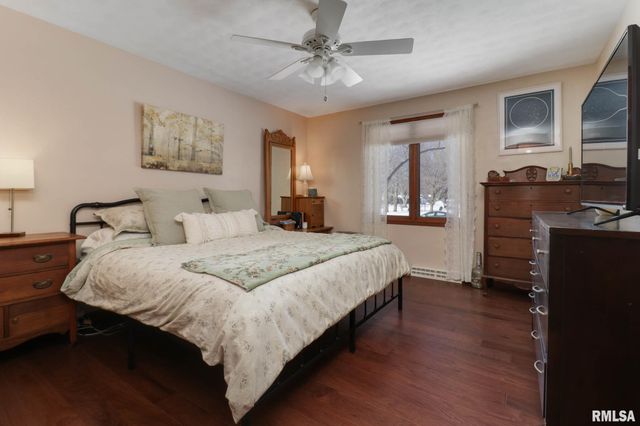 1404 DOWNING Court, Tremont, IL 61568