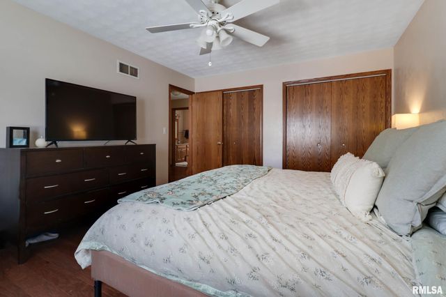 1404 DOWNING Court, Tremont, IL 61568