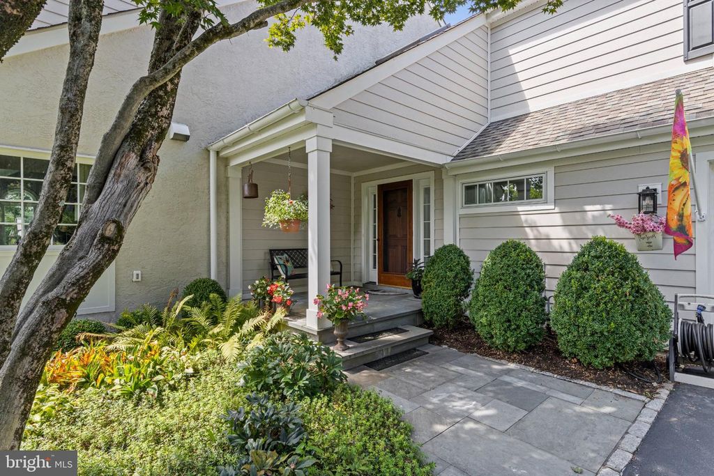 608 LINDSAY CIR, VILLANOVA, PA 19085 — photo 3