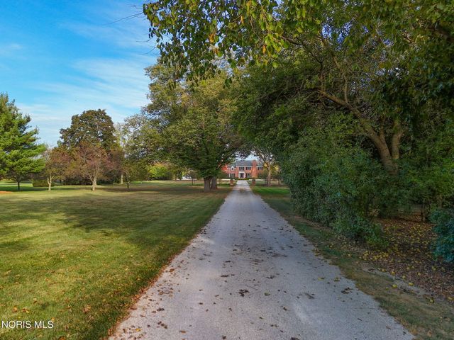451 E Front Street, Perrysburg, OH 43551
