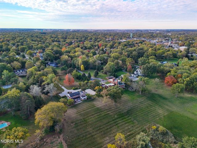 451 E Front Street, Perrysburg, OH 43551