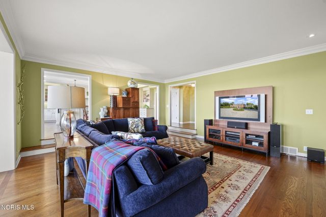 451 E Front Street, Perrysburg, OH 43551
