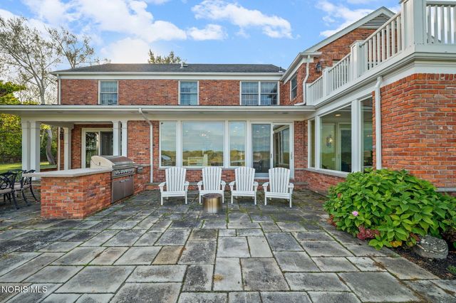 451 E Front Street, Perrysburg, OH 43551
