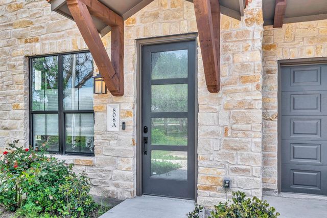 808A E 17th ST, Georgetown, TX 78626
