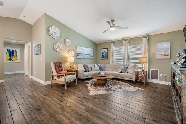 106 1ST AVENUE NE, Lutz, FL 33549