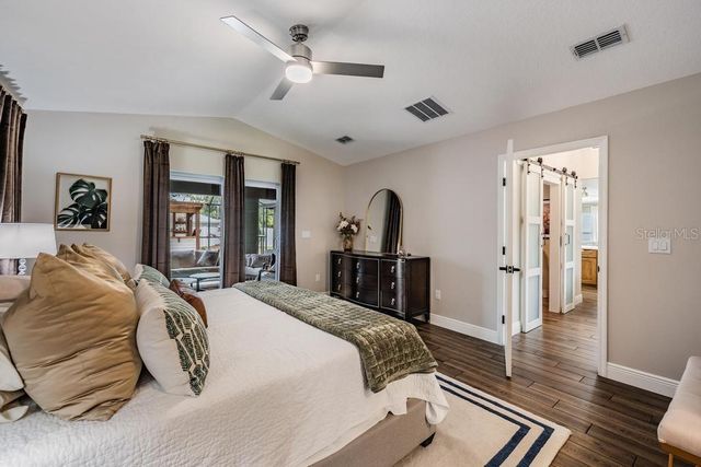 106 1ST AVENUE NE, Lutz, FL 33549