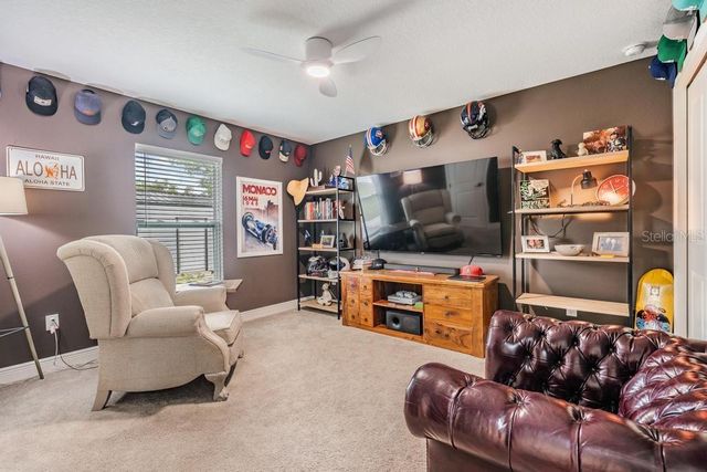 106 1ST AVENUE NE, Lutz, FL 33549