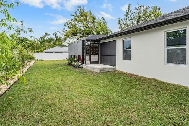 106 1ST AVENUE NE, Lutz, FL 33549