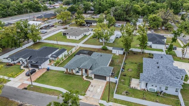 106 1ST AVENUE NE, Lutz, FL 33549