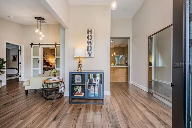 106 1ST AVENUE NE, Lutz, FL 33549