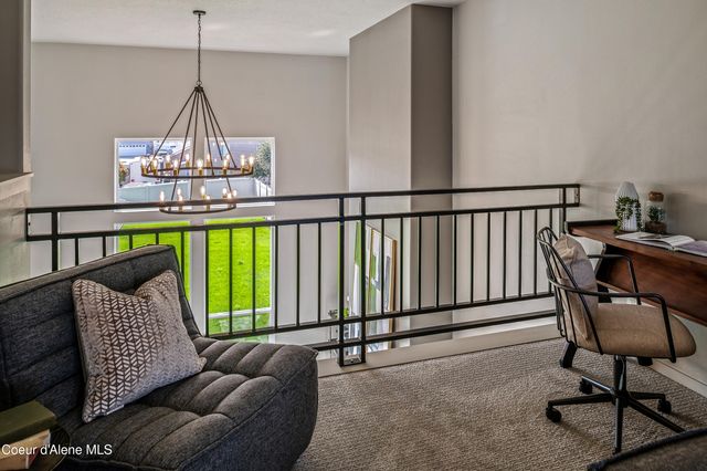 8904 CALIFORNIA ST, Rathdrum, ID 83858