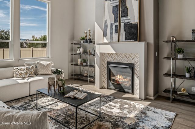 8904 CALIFORNIA ST, Rathdrum, ID 83858