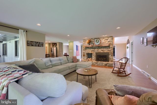 3174 GRANDE OAK PL, Lancaster, PA 17601